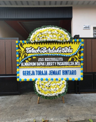 Papan Bunga Duka di Hilimegai